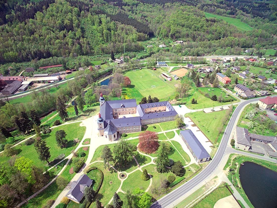 Podzimní výlety v Jeseníkách: turistika, cyklovýlety, relaxace a gastronomický zážitek