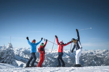 Skiing and thermal relaxation in Gastein