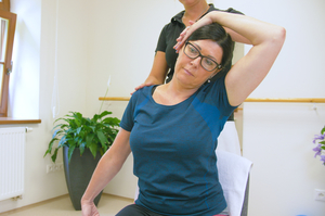 STRETCHING THE CERVICAL SPINE AND NECK MUSCLE